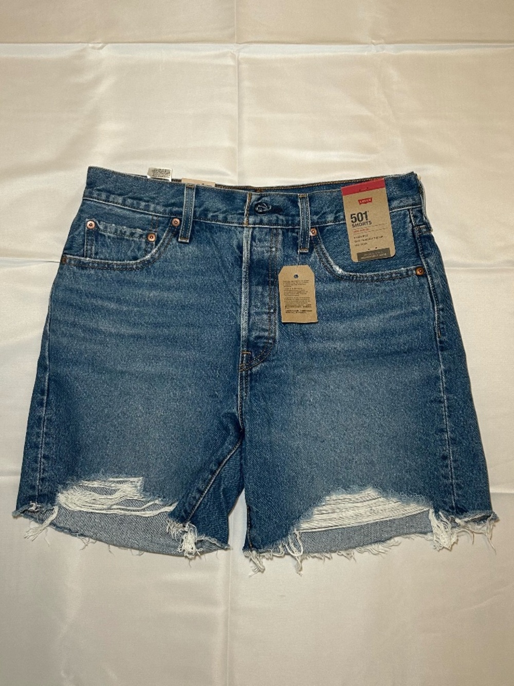 NWT Levis Women's 501 Jean Shorts -size 29